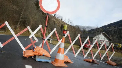 B 99 ist aufgrund Hangrutschung gesperrt