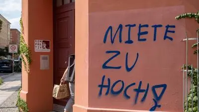 Schriftzug an einem Wohnhaus (Symbolfoto)