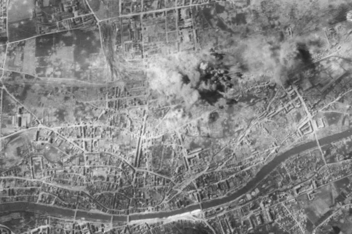Graz im Bombenhagel am 2. April 1945