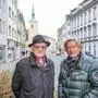 Zeitzeugen Hellmut Schandl und Walter Rubenthaler (rechts) blicken in die Straße ihrer Kindheit