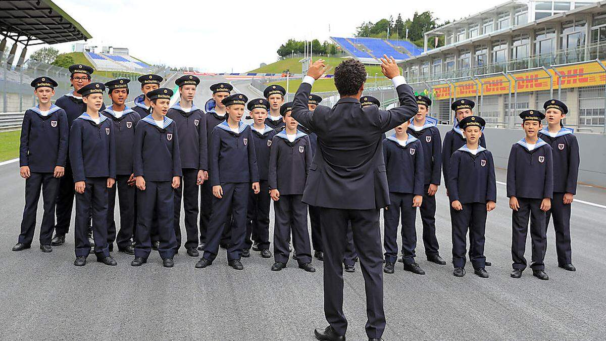 Die Wiener Sängerknaben probten auf dem Red-Bull-Ring 