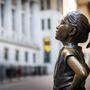 Statue des „Furchtlosen Mädchens“ an der Wall Street. Von Gleichberechtigung beim Gehalt noch weit entfernt