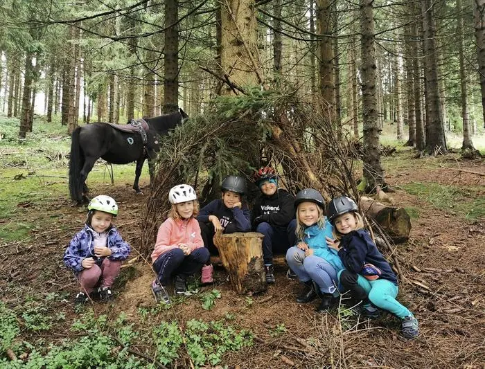 In „Brixis bunte Ponywelt“ tauchen die Kinder in die Natur ein 