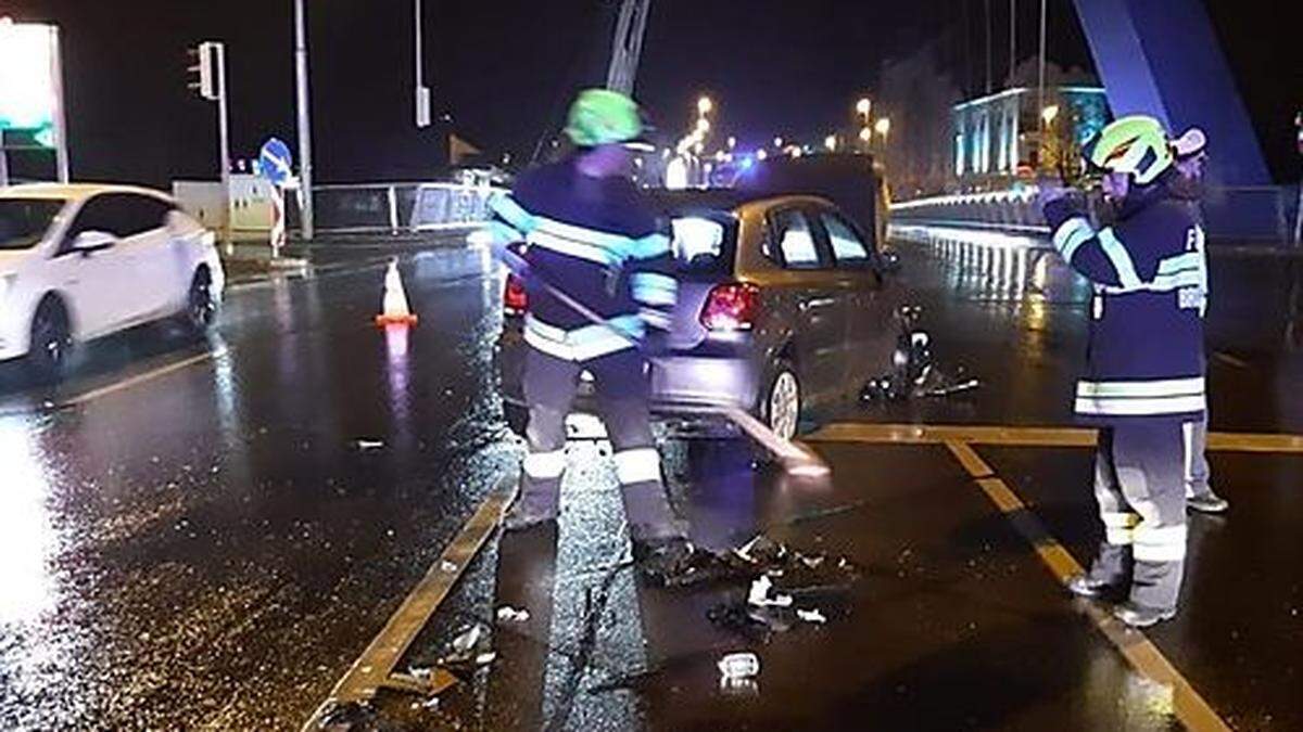 Die Brucker Feuerwehr wurde am Sonntag zu einem Einsatz auf die Europabrücke gerufen