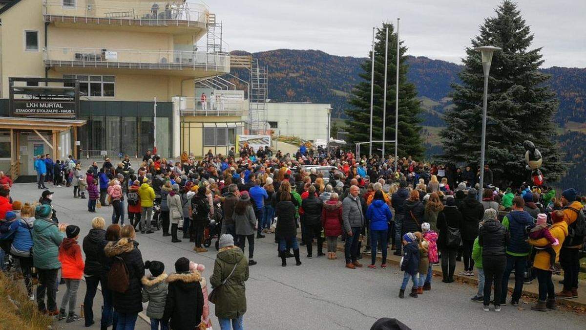 Zur Lichterkette trafen sich vor Kurzem 600 Menschen