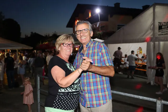 Richard Ebner (2. FFK-Vizepräsident und Bundeselferrat) war mit seiner Gattin Christine Ebner fleißig am Tanzboden unterwegs!
