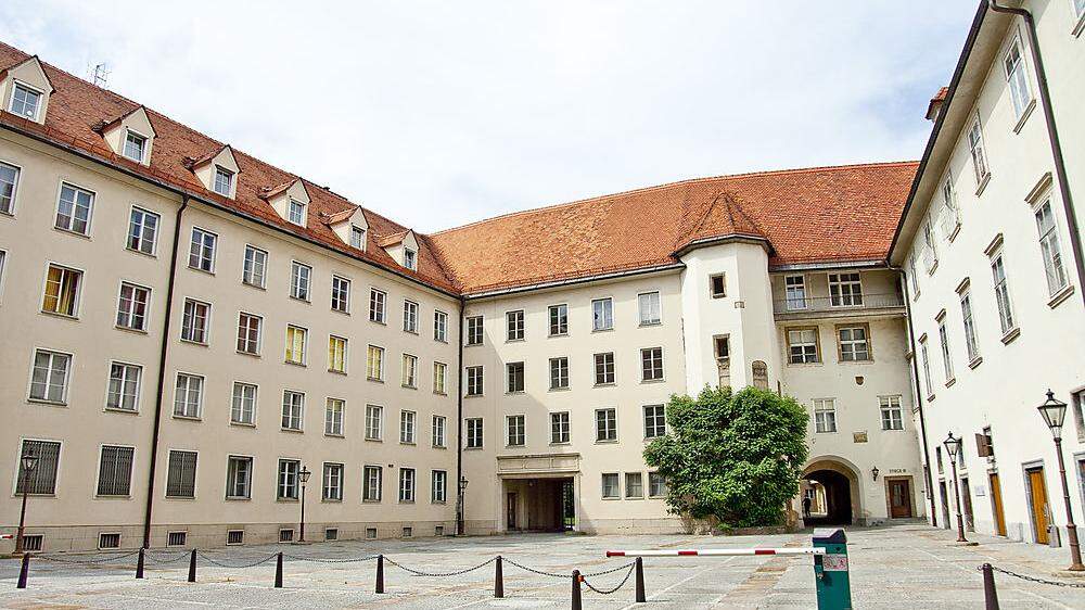 Die Grazer Burg, auch eine Ämterburg