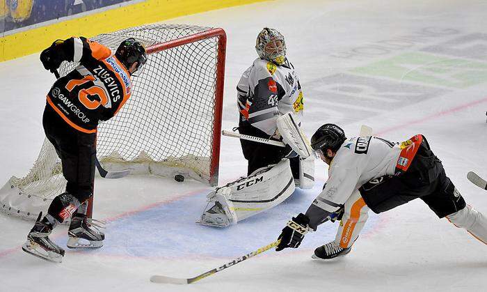 Zintis Zusevics beim Treffer zum 3:0