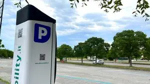 Parken auf der Freifläche in der Viale Italia ist nun  kostenpflichtig