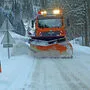Die Fahrzeuge der Straßenmeistereien sind seit der letzten Nacht im Dauereinsatz