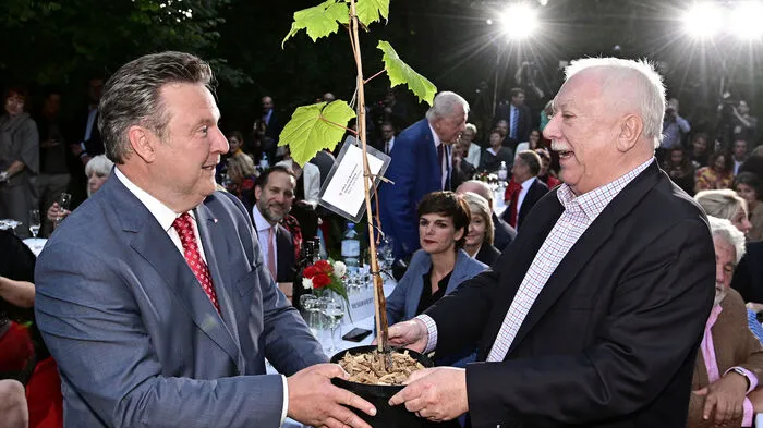 "Das fällt nicht mehr unter Politik, sondern Psychopathologie. (...) So angsoffen kannst ja gar ned sein." - Kennerblick aufs Ibiza-Video: Wiens Altbürgermeister Michael Häupl (SPÖ).