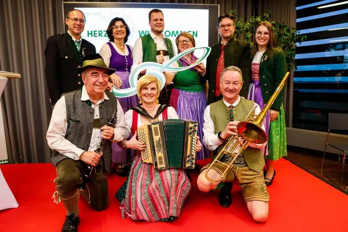 Der Vorstand des Vereins „Steirische Sänger- und Musikantentreffen“ mit der „Sonntagsmusi“ 