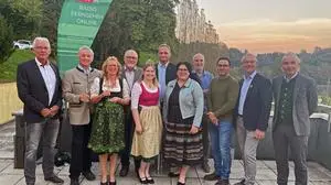 Bei der Filmpräsentation in der Fachschule Silberberg war auch der Landesdirektor des ORF Steiermark, Gerhard Koch, vor Ort ( 4. v. l.)