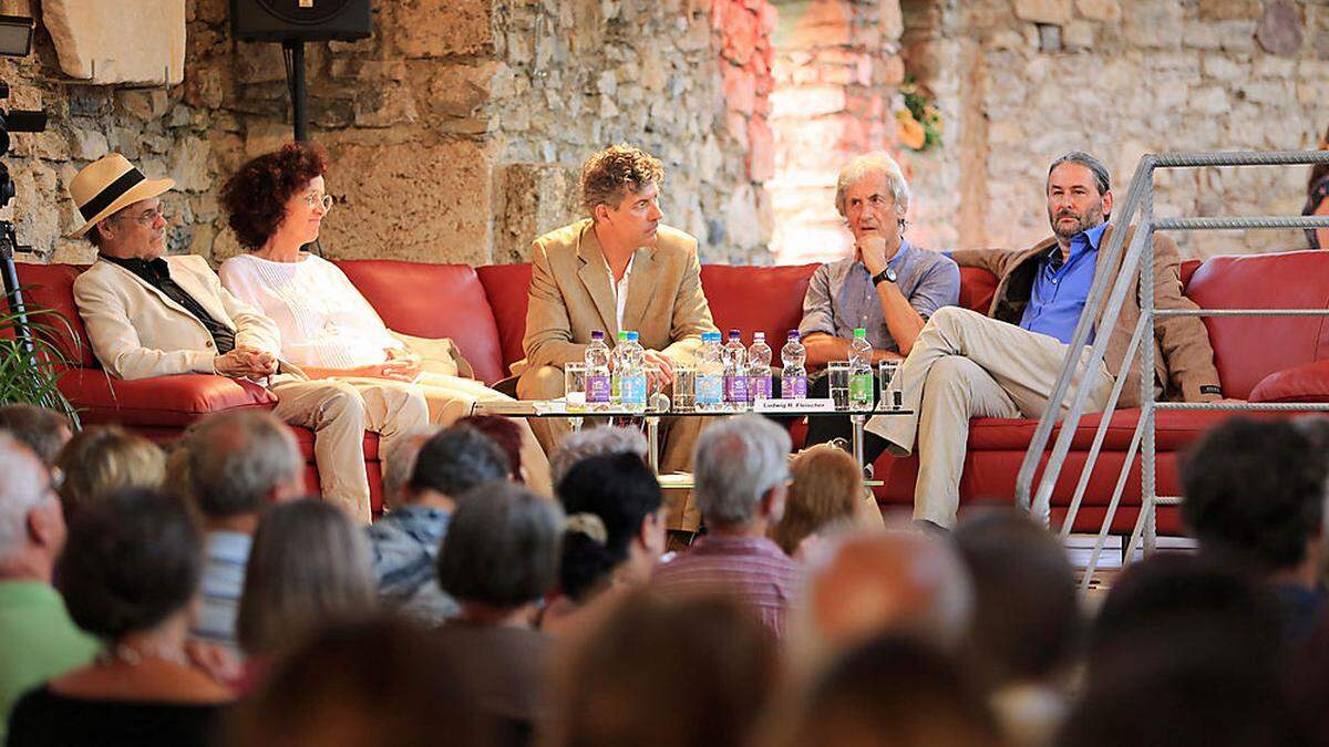 Joseph Zoderer, Maja Haderlap, Roman Kollmer, Gustav Janu(s) und Gerald Eschenauer, (von links) begeisterten wie auch Ludwig Roman Fleischner 