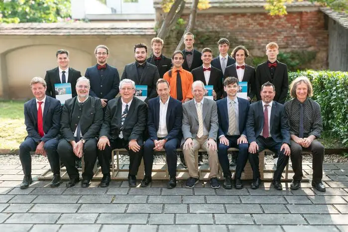 In der 5. Klasse der iHTL Bad Radkersburg ist die Matura für folgende Maturanten erfolgreich über die Bühne gegangen: Florian Hötzl, Aaron Puchleitner, Marcel Fischer, Benedikt Kattnig, Benjamin Pammer, Elias Mahler, Nico Hackl, Leon Schardl, Ilija Novak, Jonas Neubauer