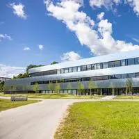 Pankl Racing Systems beschäftigt derzeit rund 2150 Mitarbeiterinnen und Mitarbeiter, davon mehr als 1500 in der Steiermark