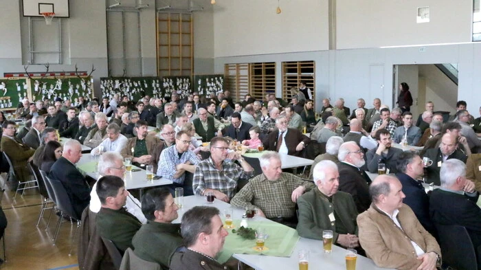 Von zahlreichen Jägern „belagert“ war am Wochenende die kleine Ortschaft Glanegg im Glantal. 