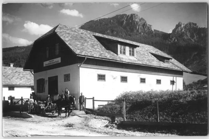 Die ersten Lagerhäuser wurden 1918 etabliert