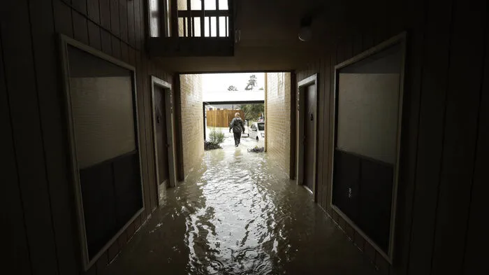 "Harvey" war am 25. August auf die osttexanische Küste getroffen und hatte weite Gebiete unter Wasser gesetzt.