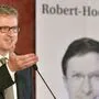 "Report"-Chef Wolfgang Wagner bei seiner Rede zur Verleihung des Robert-Hochner Preises.