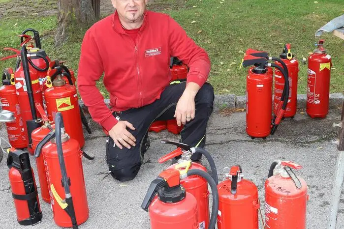 Weiters wurden Feuerlöscherüberprüfungen durch die Firma Minimax von Peter-Paul Teuermann durchgeführt (die Überprüfungskosten übernimmt die FF). 
