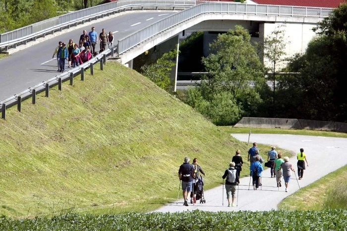 Die Freiwillige Feuerwehr Altenmarkt steckte eine dreizehn Kilometer lange wie abwechslungsreiche Wanderroute aus.