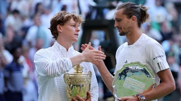 Sind beide in Wien am Start: Jannik Sinner (links) und Alexander Zverev 