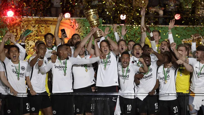 Es ist vollbracht! Frankfurt feierte den ersten Cup-Titel seit 30 Jahren