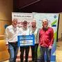 Große Freude über den erfolgreichen Bienenabend im ZIB Nikolai und die Spendenübergabe an den Murfelder Adventlauf