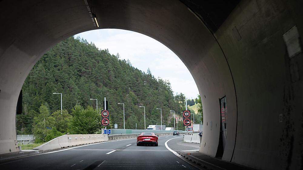 Heiß diskutiert: Neues Tempolimit auf der Südautobahn A 2 zwischen Griffen und St. Andrä