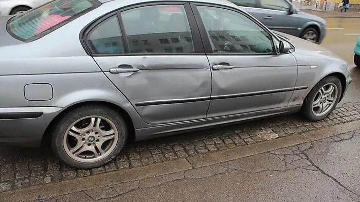 Der demolierte Wagen