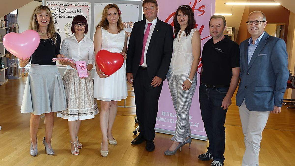 Marianne Suppan (Zonta Club), Yvonne Sammer (Soroptimist International), Veranstalterin Silvia Reindl (Sichtbar), Erwin Neuwirth (Raiffeisen Bank), Anita Lafer (Great Lengths), Karl Reicht (Vogl & Co.), Joachim Pappel (Lesezirkel)