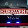 Die Feuerwehr berichtet von Attacken und Drängeleien 
