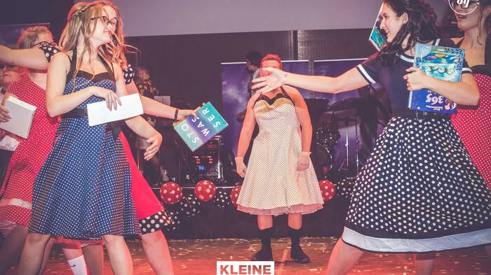 Unter dem Motto Wir Rock`n Rein und Roll´n raus feierten am Samstag dem 23. November die Maturanten des BG Rein ihren Maturaball. Klicken Sie sich durch!
