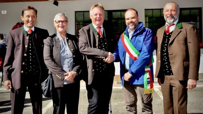 Bekräftigten die Gemeindepartnerschaft Hermagor-Pontebba: Stadtrat Siegfried Pirker, Vizebürgermeisterin Irmgard Hartlieb, die Bürgermeister Leopold Astner und Ivan Buzzi, Stadtrat Hannes Burgstaller.