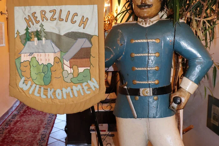 Bitte klicken Sie sich durch die Bilder!