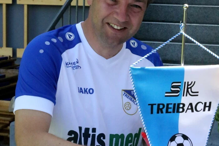 Obmann Christian Grimschitz (Foto) konnte unter den Geladenen unter anderen den Präsidenten des Kärntner Fußballverbandes, Klaus Mitterdorfer, Bürgermeister Walter Zemrosser mit seinen Stellvertretern Doris Hofstätter und Michael Baumgartner, Sportstadtrat Philipp Strutz, SK Treibach-Präsident Toni Tremschnig, Trainer Martin Kaiser sowie die ehemaligen Bürgermeister Alexander Benedikt, Manfred Mitterdorfer und Heinz Niedermesser willkommen heißen. 