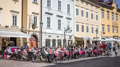 Für Gastgärten, die auf öffentlichem Grund stehen, will die Stadt Klagenfurt eine Kaution einheben