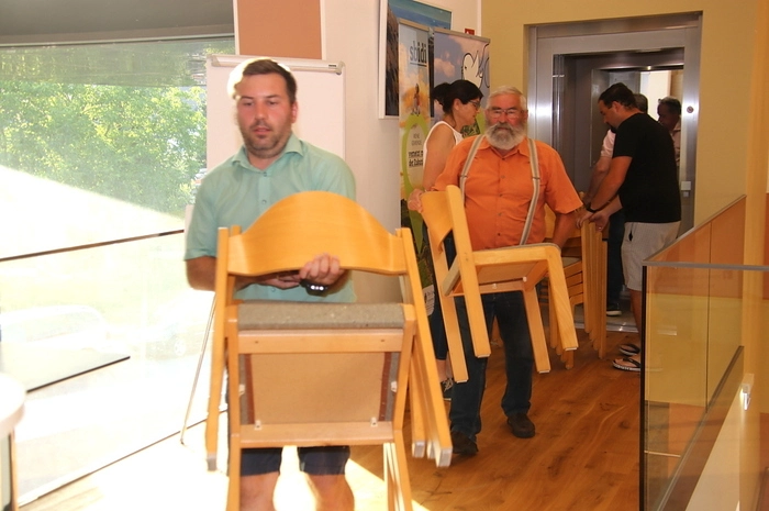 Trotzdem war der Abend bestens besucht, alle verfügbaren Sessel mussten eingeschoben werden.
