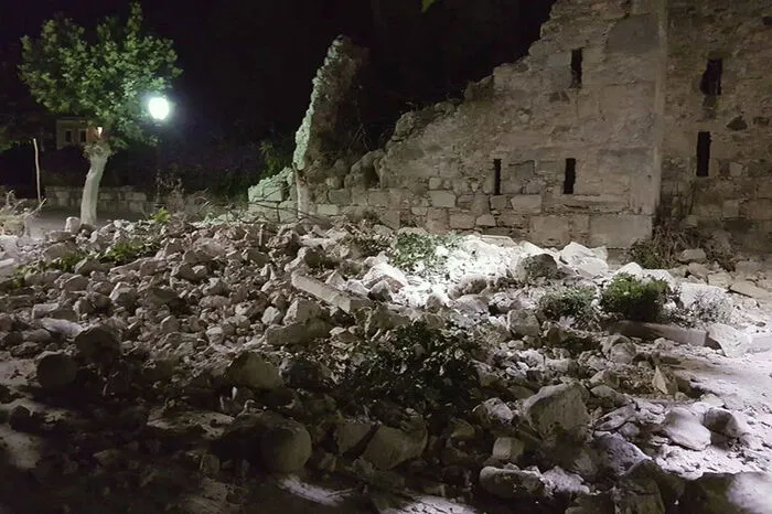 Viele Gebäude im Zentrum der Inselstadt Kos wurden beschädigt und das Hafenviertel überschwemmt.
