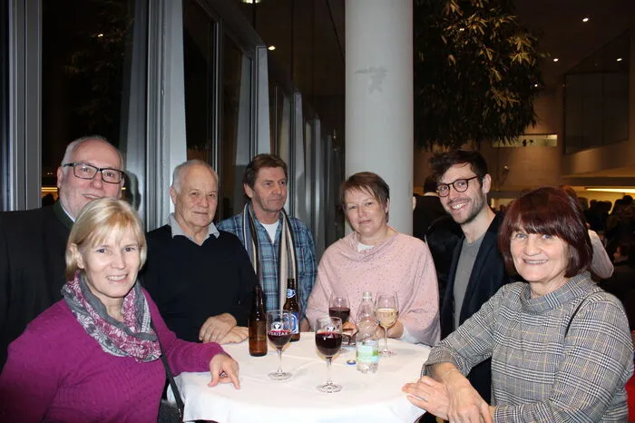 Klicken Sie sich durch die Bilder von Gästen und musikalischen Formationen des Neujahrskonzertes!