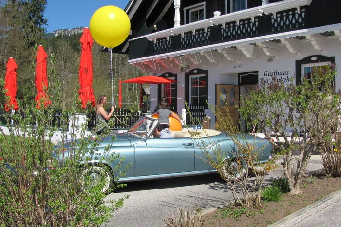 ...manche der Oldtimer haben bereits die "Ennstal-Classic" in den Knochen.