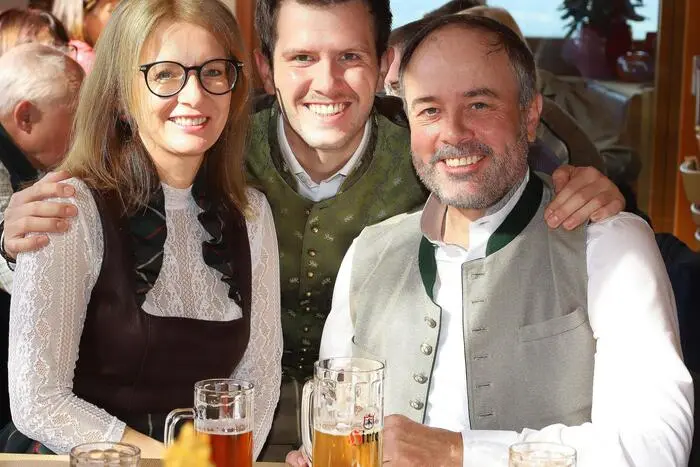 Am Foto von links: Karoline, Maximilian und Wilfried Kogler.