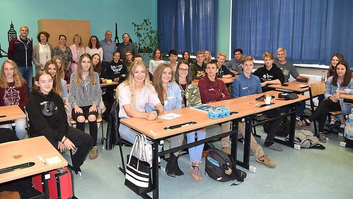 Die Schüler freuen sich auf das bevorstehende Projekt 