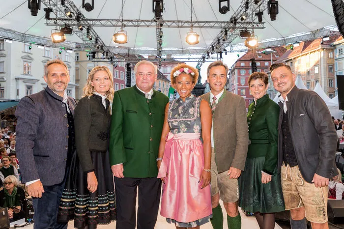 Moderatorin war diesmal Arabella Kiesbauer, als Ehrengäste konnte das vierköpfige Organisationsteam u. a. LH Hermann Schützenhöfer und Bürgermeister Siegfried Nagl begrüßen.
