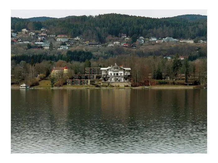 Villa Seehof/Villa Seßler am Nordufer der Veldener Bucht