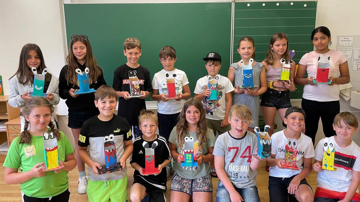 In den Sommerferien werden die kreativen Abfallbehälter der Debanter Volksschüler für Ordnung am Frühstückstisch sorgen