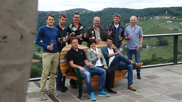 St. Anna steht heute ganz im Zeichen des Weins. Fünf Winzergruppierungen laden nämlich zum Weinfest „terravulcania“ und rund 4000 Besucher werden sich das nicht entgehen lassen.