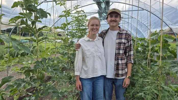 Anna Lindtner und Lukas Zefferer (beide 31 Jahre alt) haben sich dem Gemüseanbau verschrieben