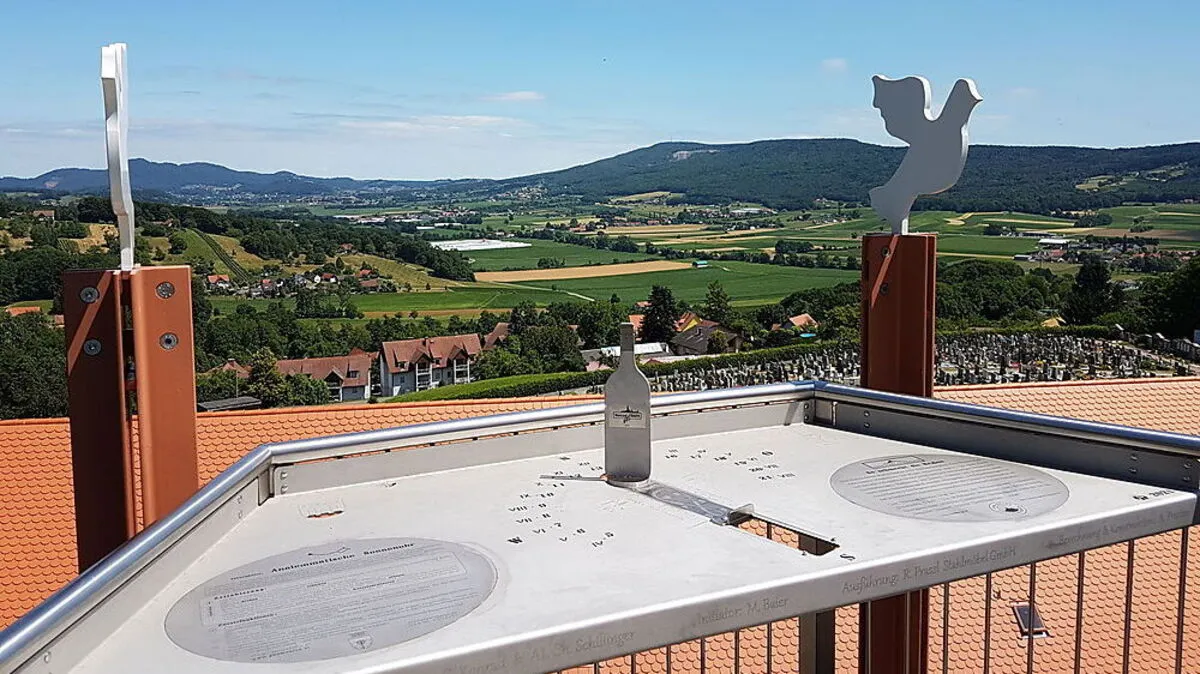 Der Ausblick auf der Stradener Aussichtsplattform ist zeitlos